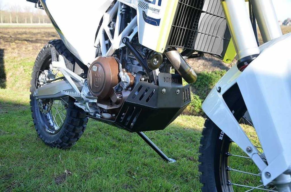 Cubre carter Nomad aluminio Husqvarna 701 2
