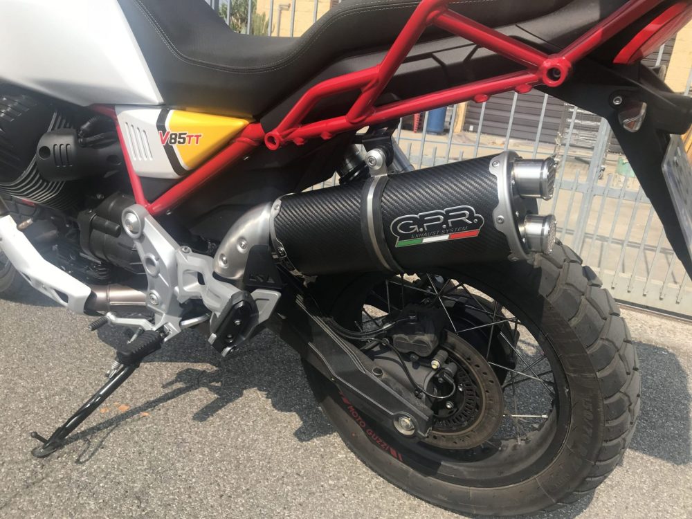 サイレンサー GPR Moto Guzzi V85 TT を購入する | Viejos Pistones