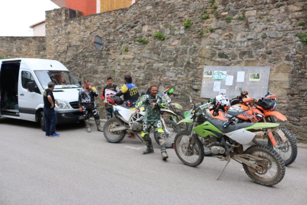 Fin de semana con Viejos Pistones en Pre-Pirineo - Imagen 2