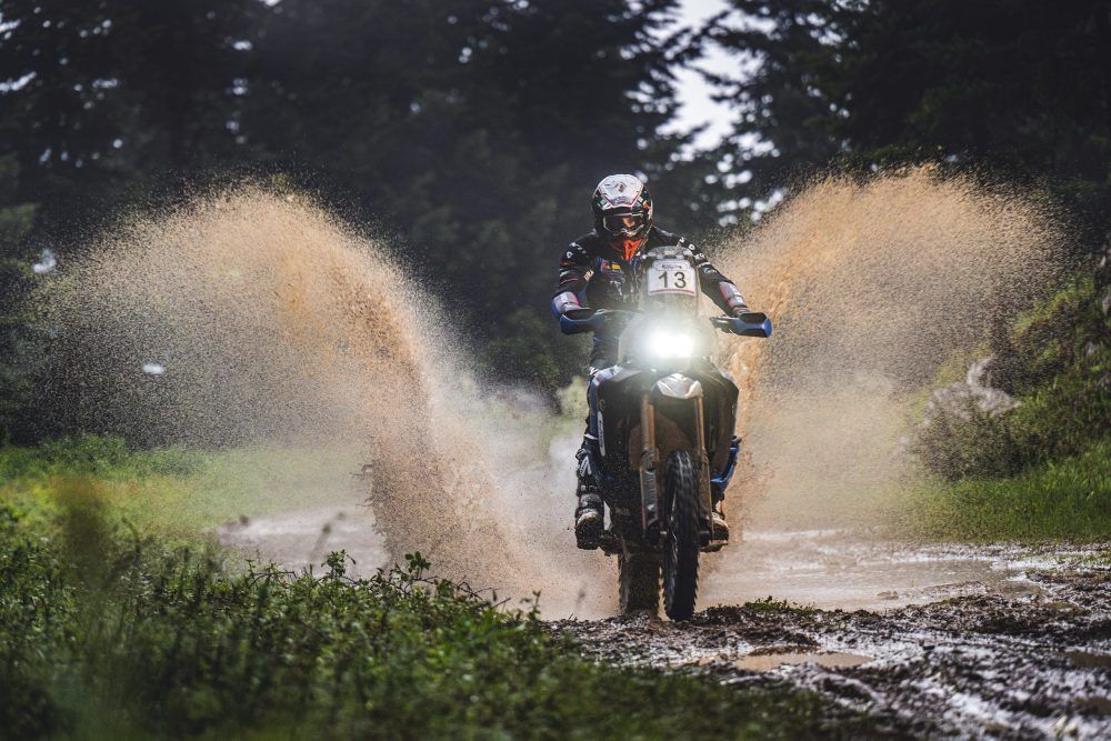 Viejos Pistones Adventure Motorcycles te lleva a los rallys de Europa y Marruecos