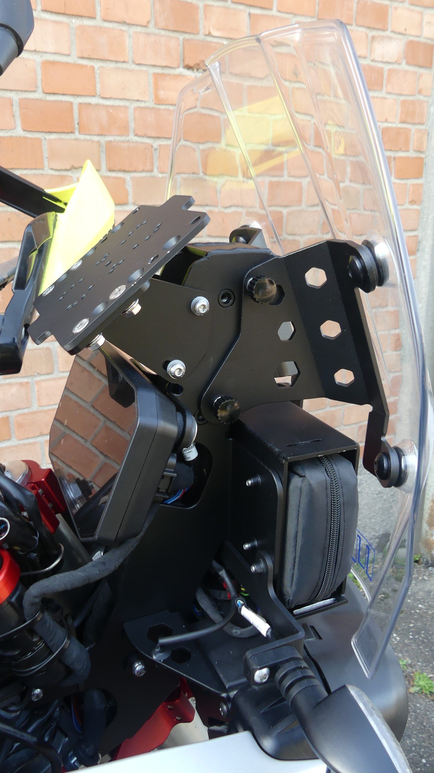 Kit Rally Aprilia Tuareg 660 by MST - Imagen 2